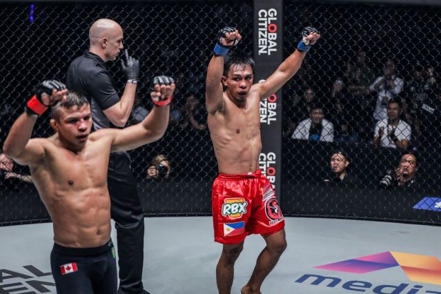 Bibiano Fernandes, Olivier Coste, Kevin Belingon (© ONE Championship)