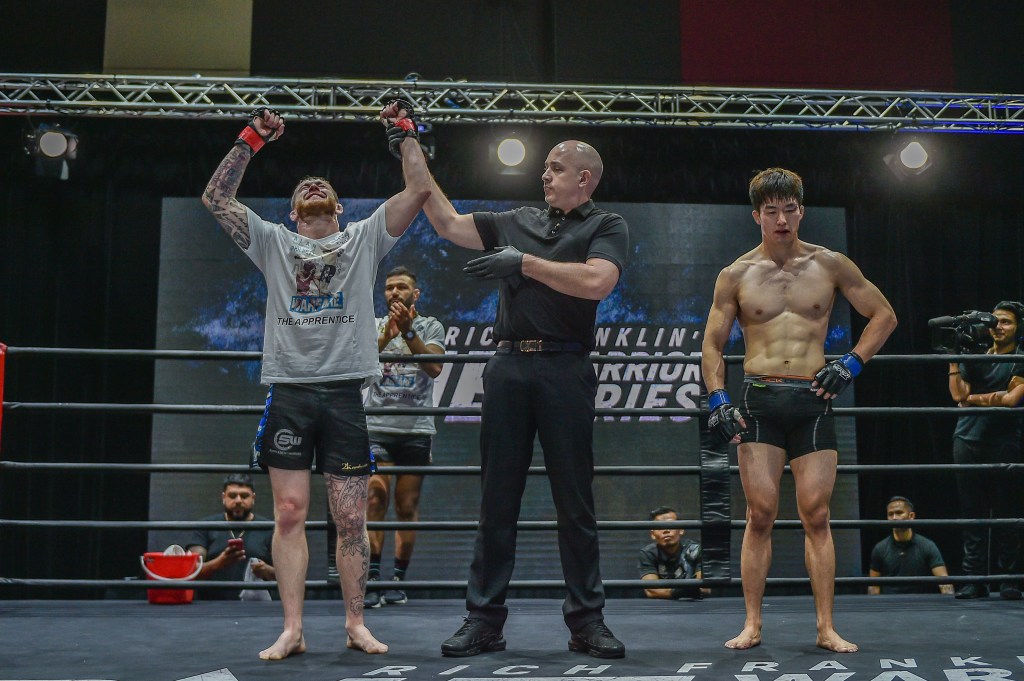 Alan Philpott, Olivier Coste, Kim Myeong Gu (©ONE Championship)