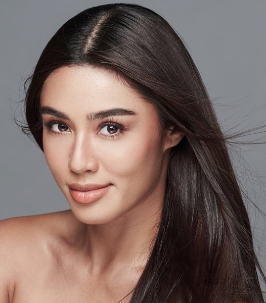 Sandra Lemonon (©Miss Universe Philippines)