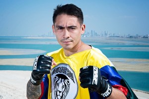 Dumar Roa Ian Entwistle (©BRAVE Combat Federation)