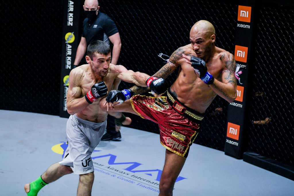 Jamal Yusupov, Samy Sana (©ONE Championship)
