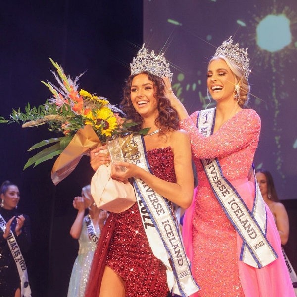 Hrafnhildur Haraldsdóttir, Elísa Gróa Steinþórsdóttir