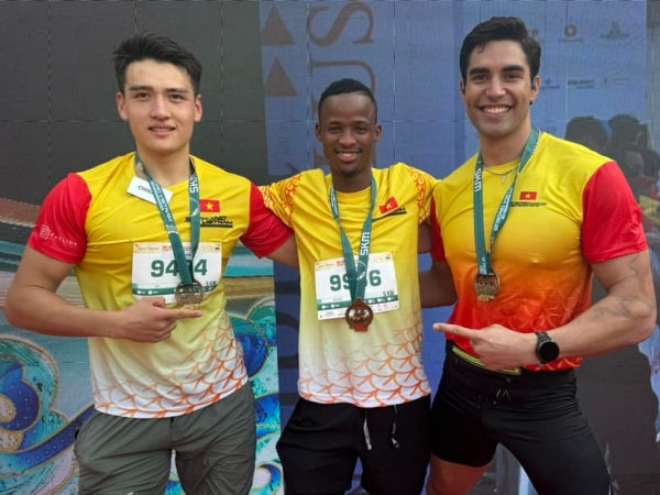 Wei Zihong, Vincent Gobuamang, Kirk Bondad